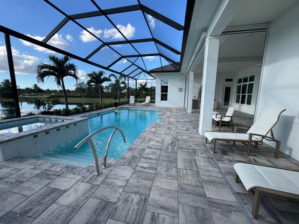 Screened Pool Deck & Spa