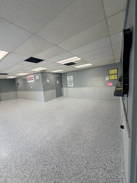 Commercial Epoxy Flake Floor