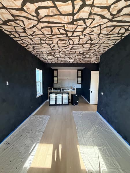 Black Crackle Ceiling Finish